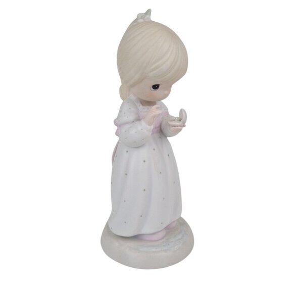 Precious Moments 102903 We Are All Precious in His Sight Holding Shell Figure - Picture 2 of 6